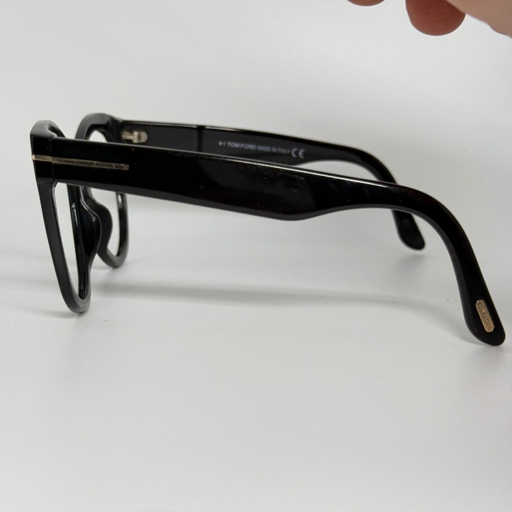 Tom Ford Wallace TF870 01B Black Cat Eye Sunglasses Made in Italy 54-20-140 - Picture 2 of 7